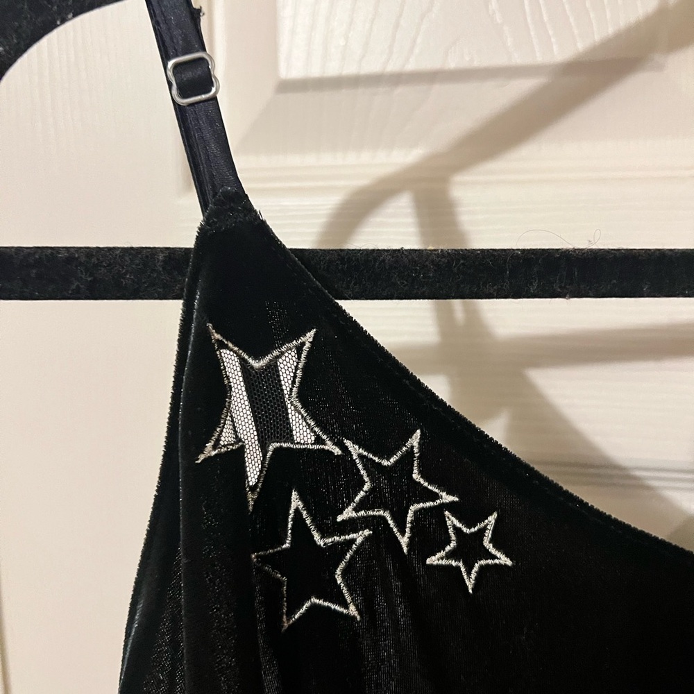 Atelier X Victoria's Secret Black Velvet Robe and Black Velvet Nightdress - Picture 6 of 9